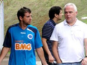 Montillo deixa claro que não fica no Cruzeiro sem aumento de salário