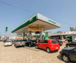 Com novo reajuste, alta da gasolina chega 33% este ano