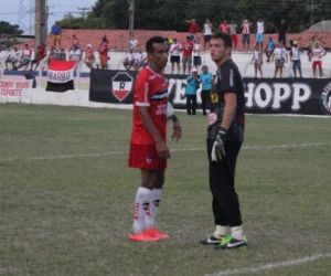 Mesmo com derrota na estreia, atletas mostram confiança: "Vamos classificar"