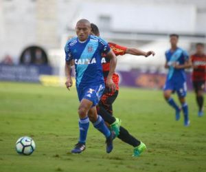Blogueiro aposta em Nino Paraíba de olho na valorização. Veja a escalação completa