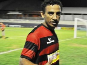 'Vai sair de um contra-ataque', sonha Edson Di com gol da classificação