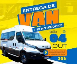 Prefeitura de Floriano entrega van e notebooks para reforçar programas sociais