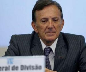 Sai mais um general do primeiro escalão de Bolsonaro