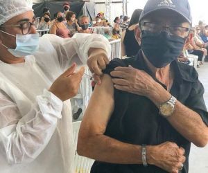 Cerca de 2.500 idosos de 80 e 79 anos foram vacinados contra Covid em Teresina