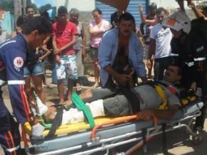 Carro e moto colidem de frente no bairro Ibiapaba