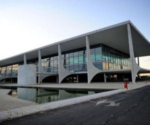 Exibição de blindados em Brasília não tem relação com votação da PEC do voto impresso, diz Marinha