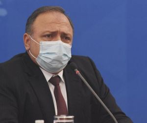 Pazuello afirma que não reservou mais vacinas da Covax Facility porque risco era muito grande