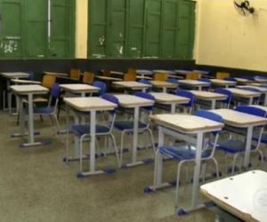 Governo dá reajuste apenas para docentes que estão trabalhando