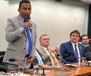 Francisco Costa destaca importância da união de gestores e bancada federal para avanço de municípios