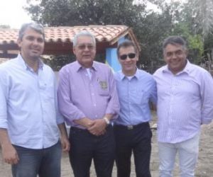 Vereador José Leão participa de inauguração do Chafariz da Vila Vicentina