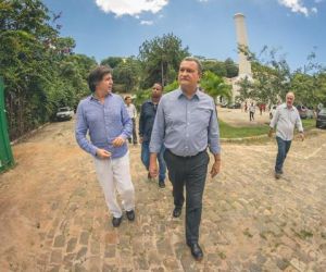 Governador da Bahia prorroga medidas e diz que Bolsonaro mente sobre repasses ao estado