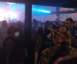 Casas de show são autuadas durante fiscalização em Teresina
