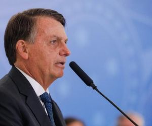 Dezenas de cidades têm carreatas pró-impeachment