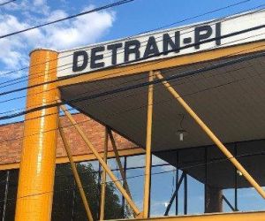 Governo proíbe credenciamento de sucatas com parentes do Detran-PI