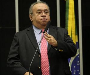 Heráclito elogia Dilma e nega participação no governo Temer