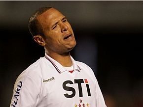 Luis Fabiano não se recupera e desfalca São Paulo