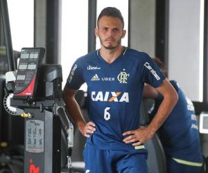 Trauco é convocado e Renê será titular no Flamengo: motivação total