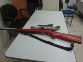 Homem é preso com armas de fogo e canivetes em Floriano