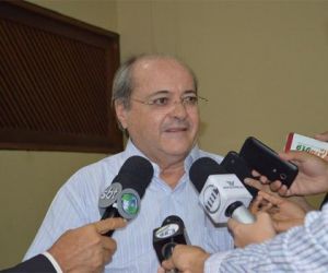 Fundação Municipal de Saúde fará estudo para aumentar número de médicos