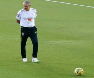 Técnico Tite encara Japão como "jogo de Copa do Mundo"