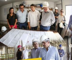 Ciro relembra trajetória para construção da nova maternidade e recebe reconhecimento de deputado