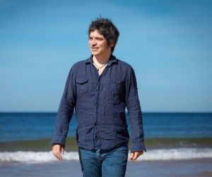 Fred Martins parte da bossa carioca para conectar Brasil, Espanha e Portugal no álbum Ultramarino