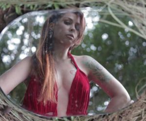 Pitty inclui duas músicas em álbum gravado ao vivo na Bahia