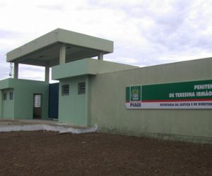 Agentes denunciam entrada de armas e celulares por muro de presídio no PI