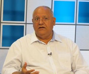 Secretário sai em defesa de Firmino e chama Themístocles de "Poderoso Chefão"