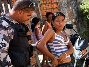 Presa jovem de 18 anos, conhecida como "Princesinha do tráfico"