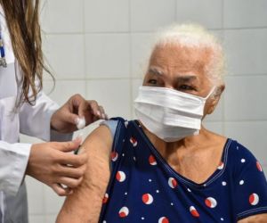 FMS realiza pré-cadastro de idosos para a próxima fase de vacinação da Covid-19