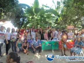 Universitários realizam festa carnavalesca para idosos da Vila Vicentina