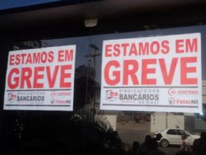 Por causa da greve dos bancários, lotéricas ficam lotadas em Floriano