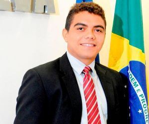 Advogado é atropelado por ônibus e situação do acidente é um mistério