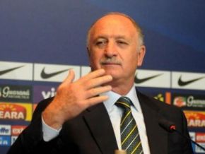 Felipão anuncia a lista sem Kaká e Ronaldinho; Bernard é a surpresa