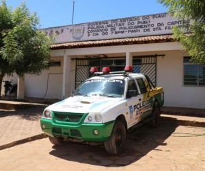 Pai matou filho arremessado ao chão por ciúmes, revela mãe em depoimento