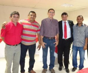 Senador Wellington Dias se reúne com direção do PT de Floriano