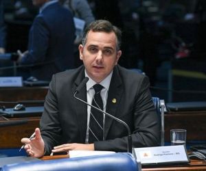 Para se cacifar na 3ª via, Pacheco abusa do emcimadomurismo