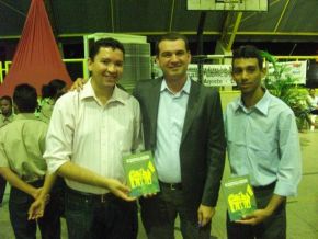 Diretor de Juventude participa da II Conferência e do lançamento de livro