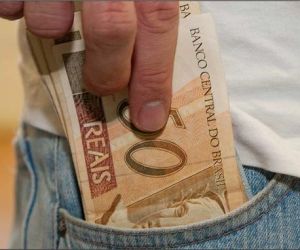 Servidor do Imepi é preso por cobrar R$ 100 para não multar padaria no PI
