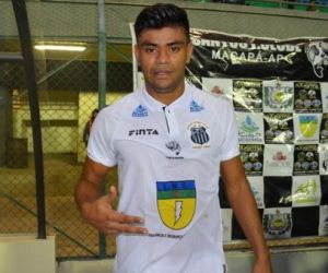 Com passagens pelo River e Fla do PI, Índio mostra caminho das pedras