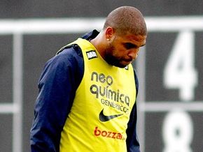 Adriano só deve ser liberado a partir da terceira rodada