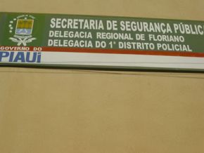 Três carros furtados em Floriano no final de semana