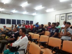 Mototaxistas de Floriano participam de curso profissionalizante
