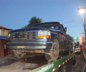 PRF e Polícia Civil de Barão de Grajaú recuperam veículo furtado em Floriano