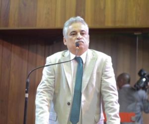 Robert Rios lamenta falta de assinaturas da oposição em pedido de CPI