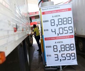 Preço do diesel diminui, mas ainda não chega às bombas R$ 0,46 menor
