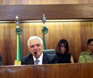 Deputado Themístocles é reeleito presidente da Alepi por unanimidade