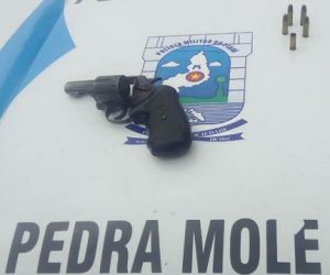 Policiais do 5º BPM apreende adolescente suspeito de atirar em jovem durante assalto
