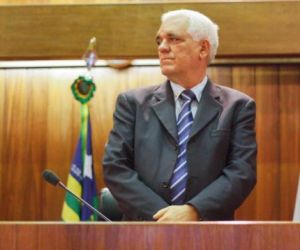 Themístocles Filho solicita informações sobre municipalização de escolas